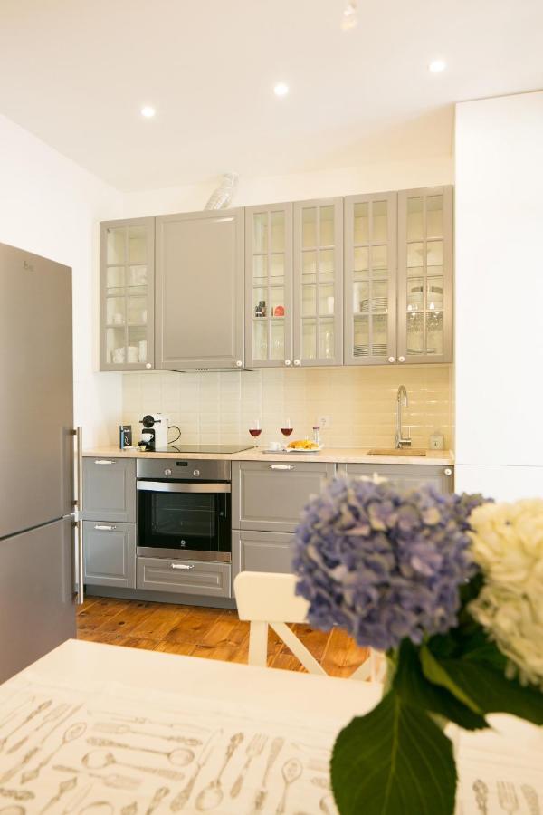 Classic & Super Central Apartment By Lovelystay Lisbon Bagian luar foto