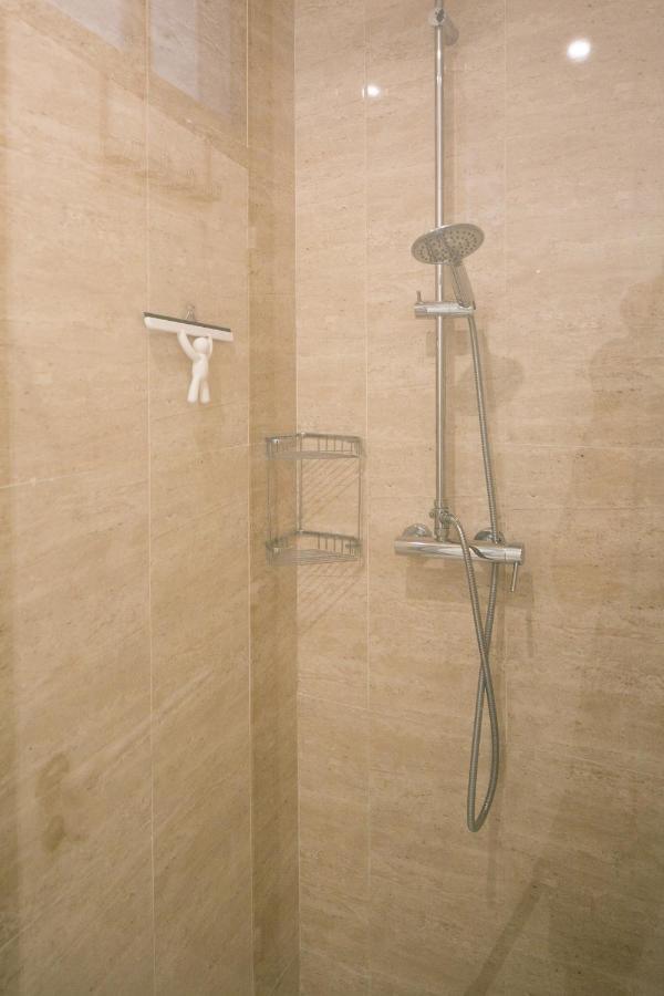 Classic & Super Central Apartment By Lovelystay Lisbon Bagian luar foto